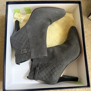 Brooks brothers grey suede boots 7.5